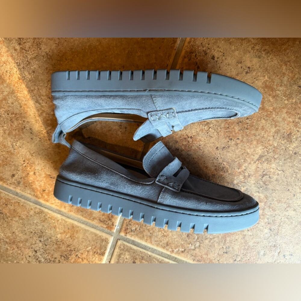 Vionic uptown blue suede loafers Sz 8.5 EUC